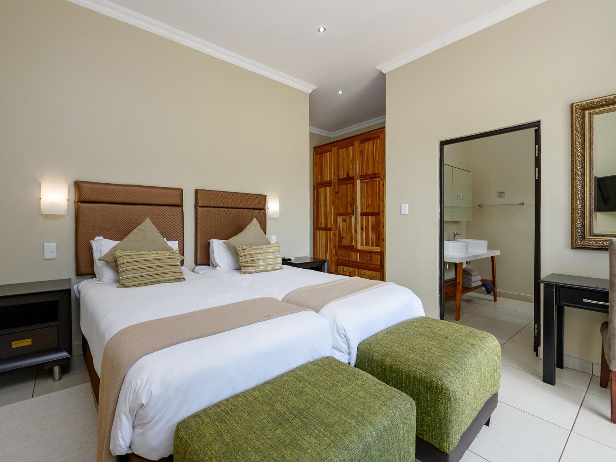 Monomotapa Village @ Legend Golf And Safari Resort Golders Green Exterior foto